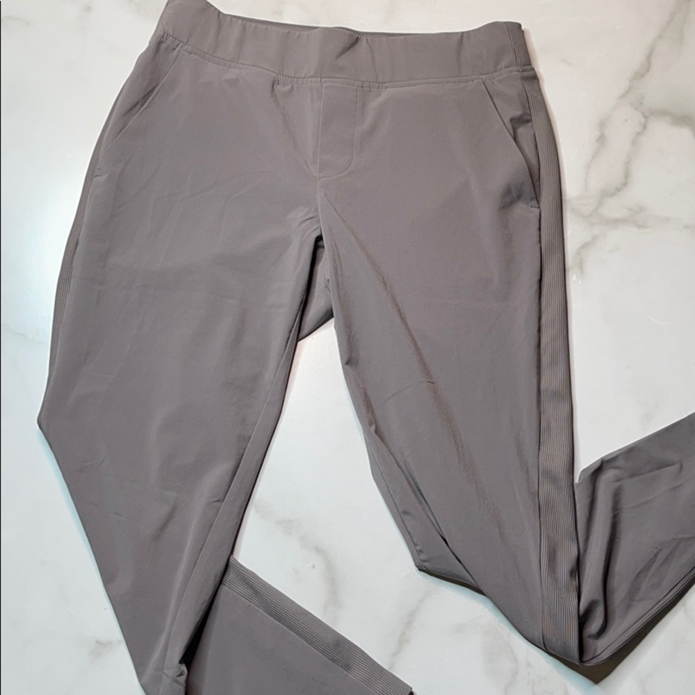 Athleta Brooklyn Ankle Pant in Dusk Violet